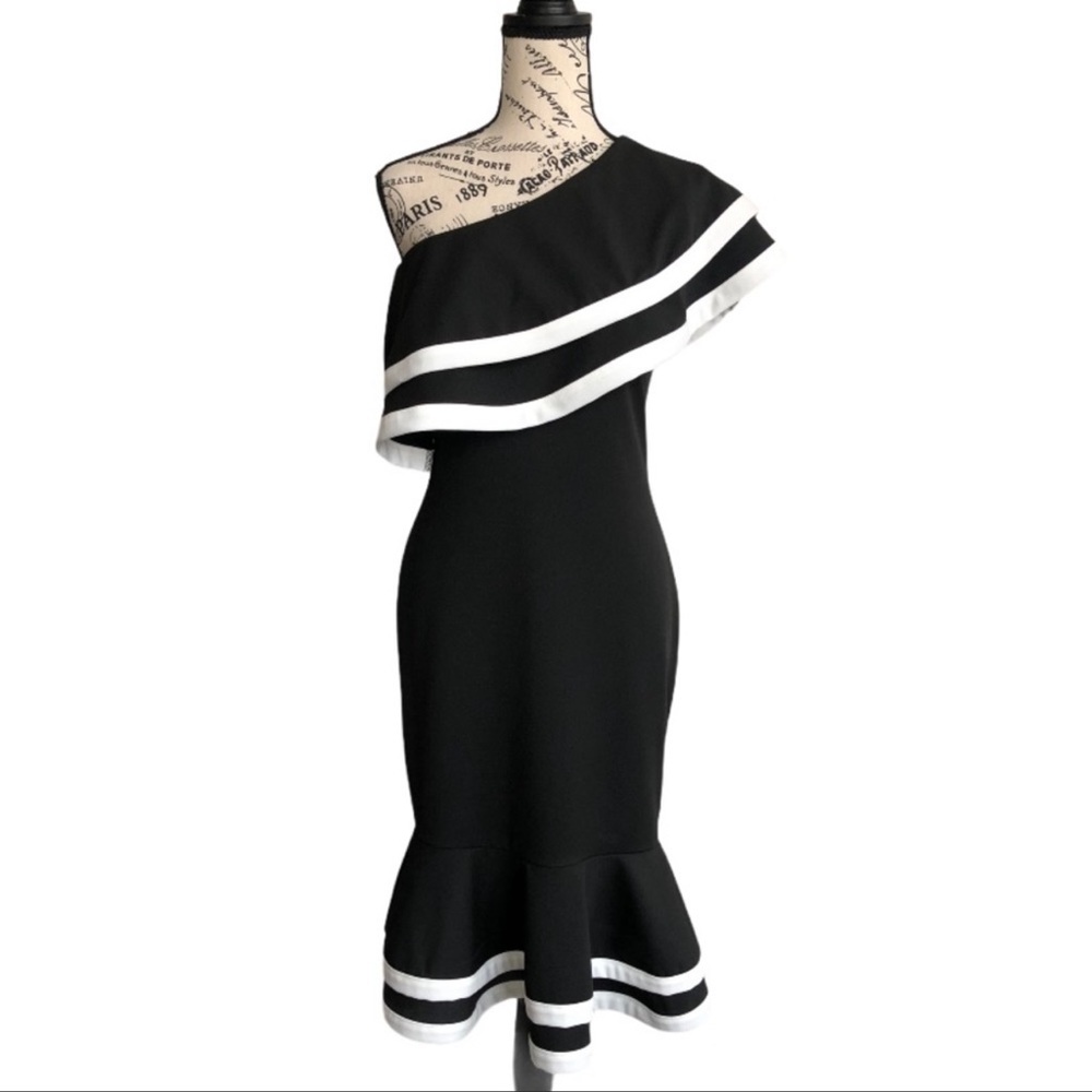 Quiz black & White One Shoulder Dress New with Tag
